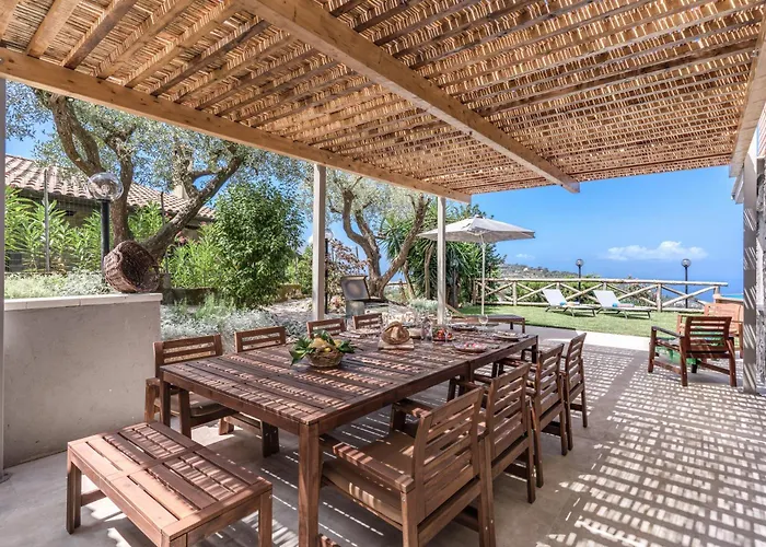 Maison Annie - Mental Wellness Retreats